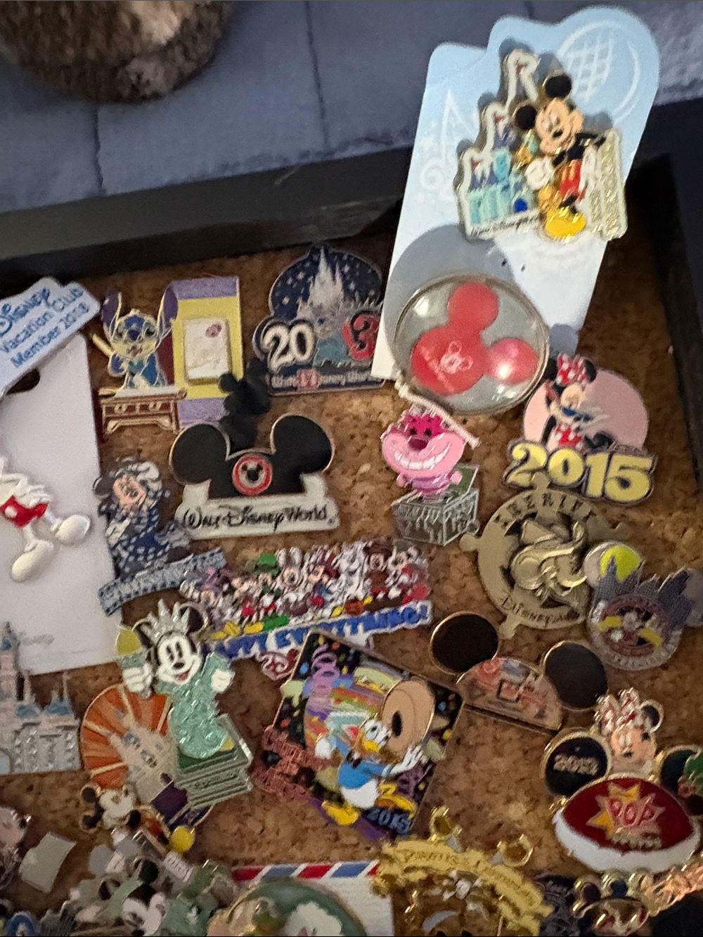 UPDATED ✨Disney Collectible lot of pins annual passholder LELR rare pins Paris✨ - Picture 6 of 17